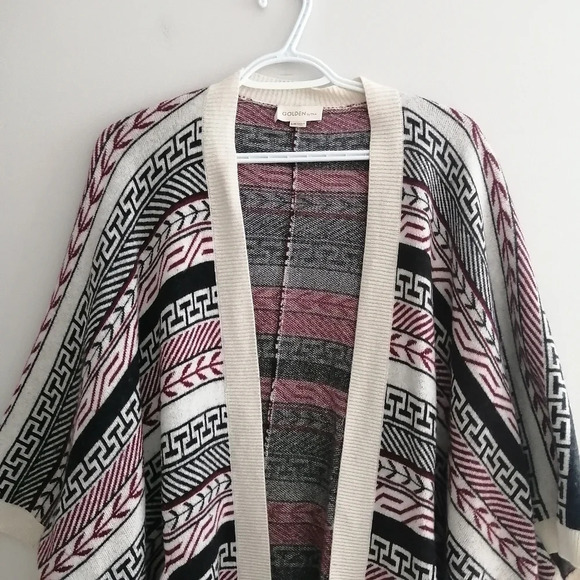 Aritzia Golden by TNA Alpaca and Wool Oversized Tribal Shawl Wrap Small/Medium - Picture 4 of 16